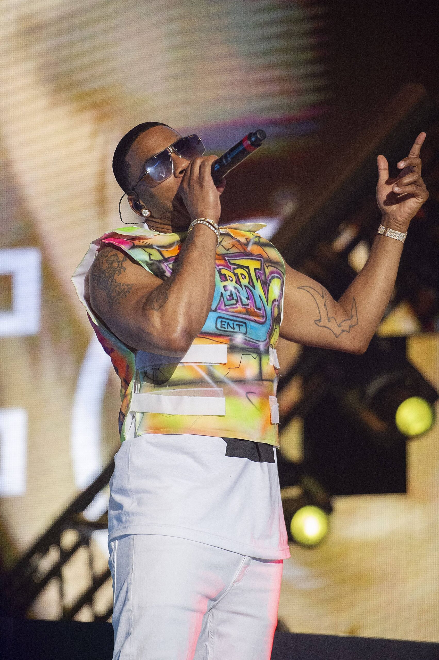 Nelly performs live at the Austin 360 Amphitheater