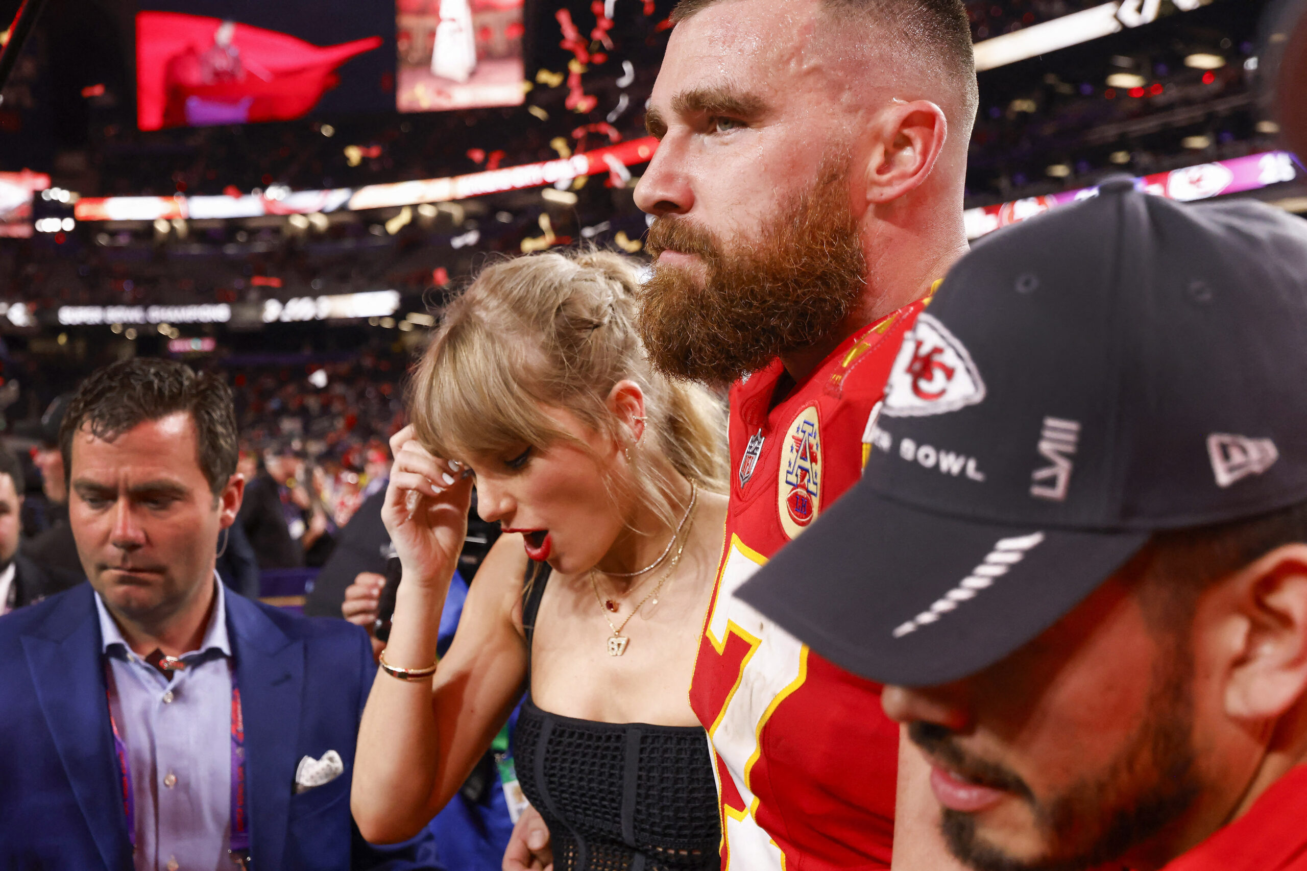 Taylor Swift and Travis Kelce celebrate Chiefs Super Bowl