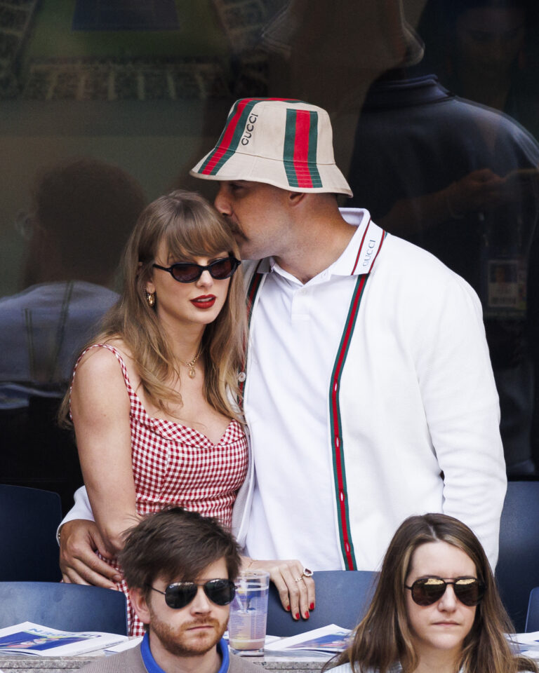 Taylor Swift e Travis Kelce fizeram uma exibição MUITO querida no Aberto dos Estados Unidos