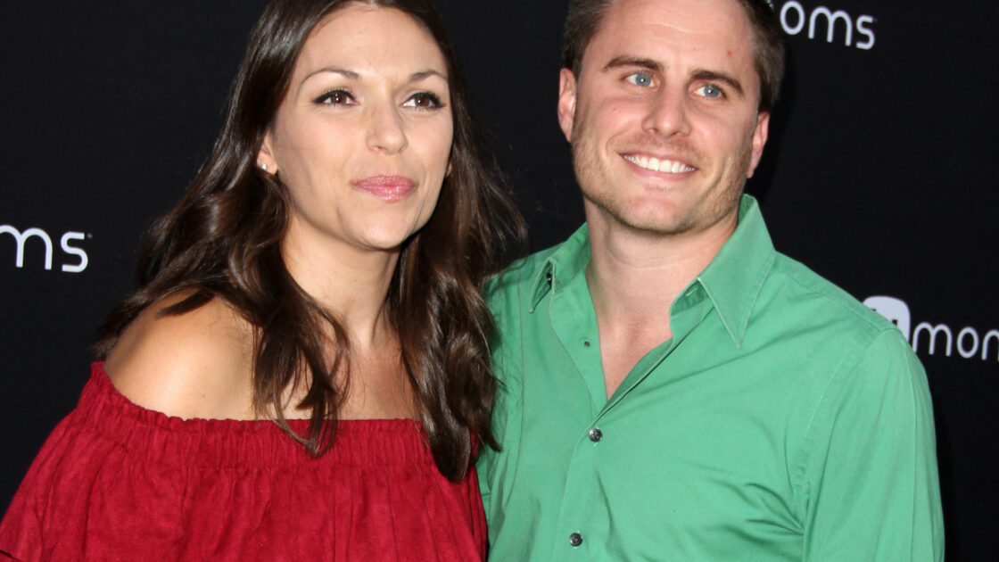 DeAnna Pappas and Stephen Stagliano at 4Moms Self-Installing Car Seat Celebrity Event