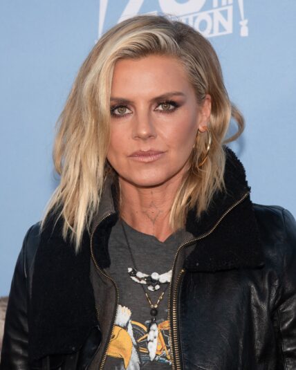 Eliza Coupe attends Hulu's Premiere of ''Rebootâ.