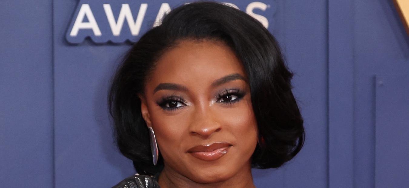 Simone Biles elogiada por seu vestido de noiva de Taylor Swift