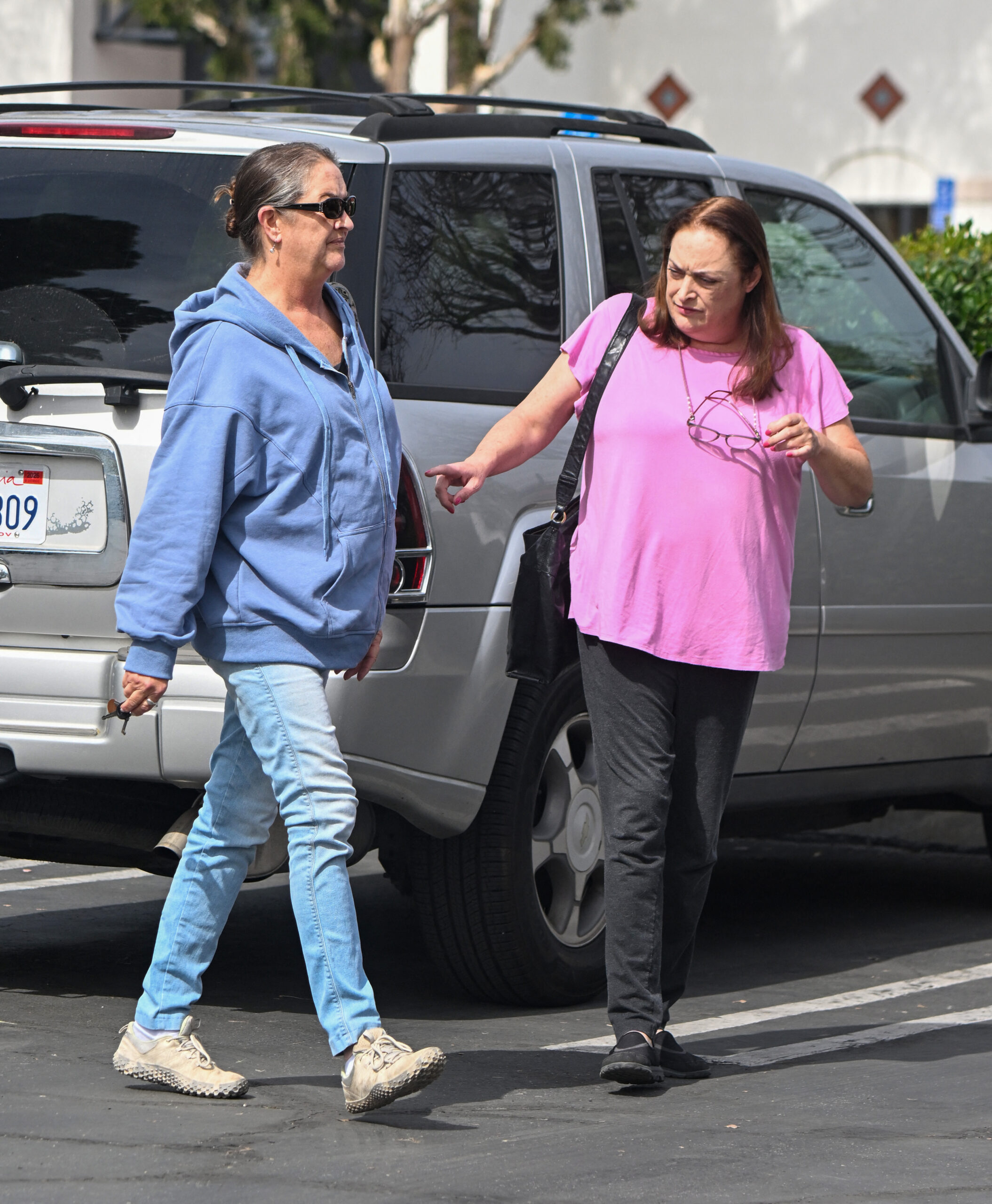 Elizabeth and Leslie Hackman