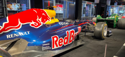 Grand Prix Plaza Vegas