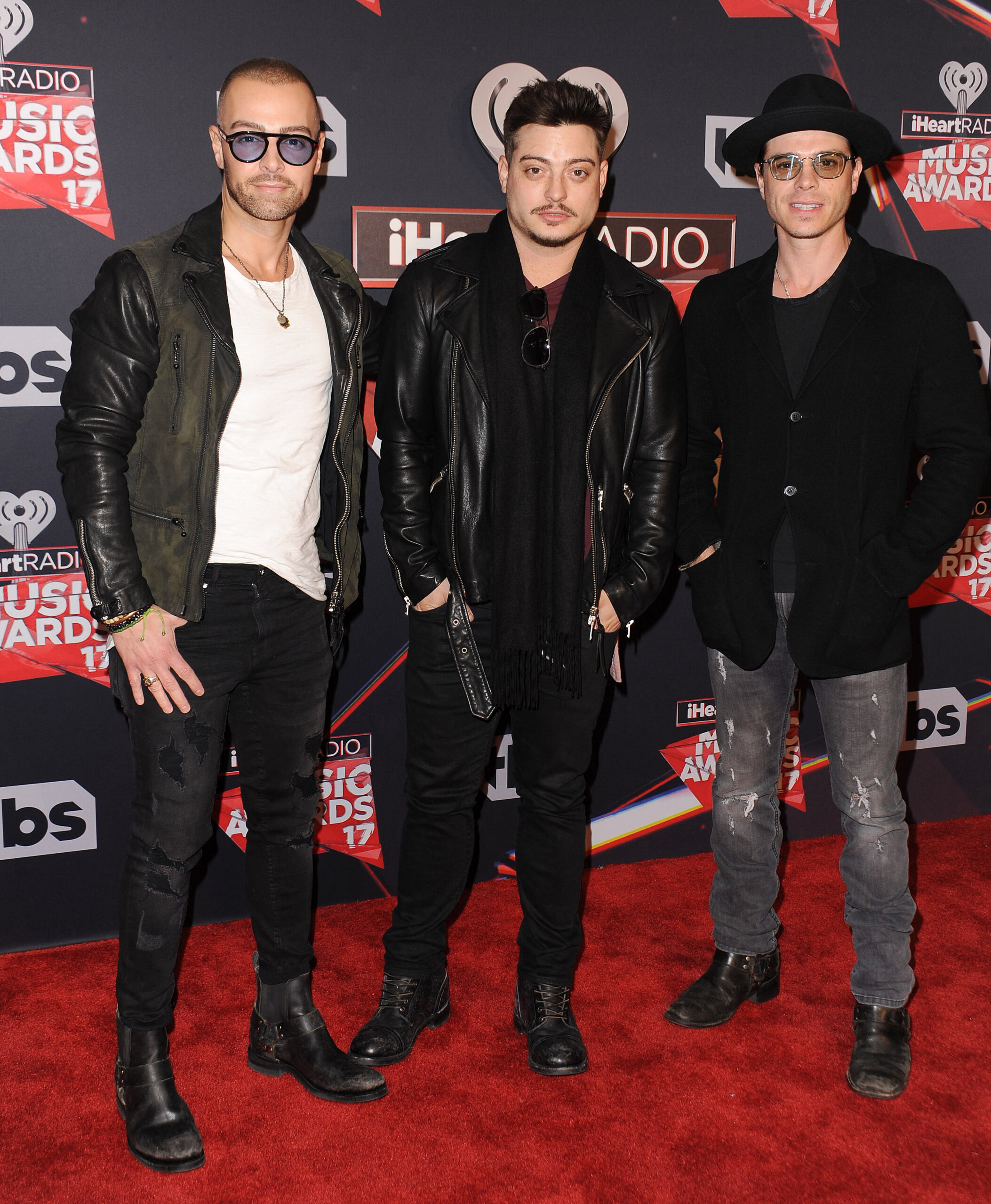 Joey Lawrence and his brothers at the iHeart Radio Music Awards