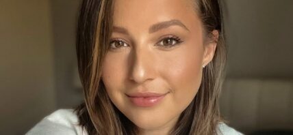 Katie Thurston takes selfie