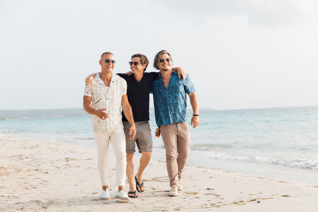 Matthew Lawrence with his brothers at the beach