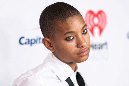 Willow Smith posing on the red carpet.