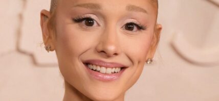Ariana Grande close up