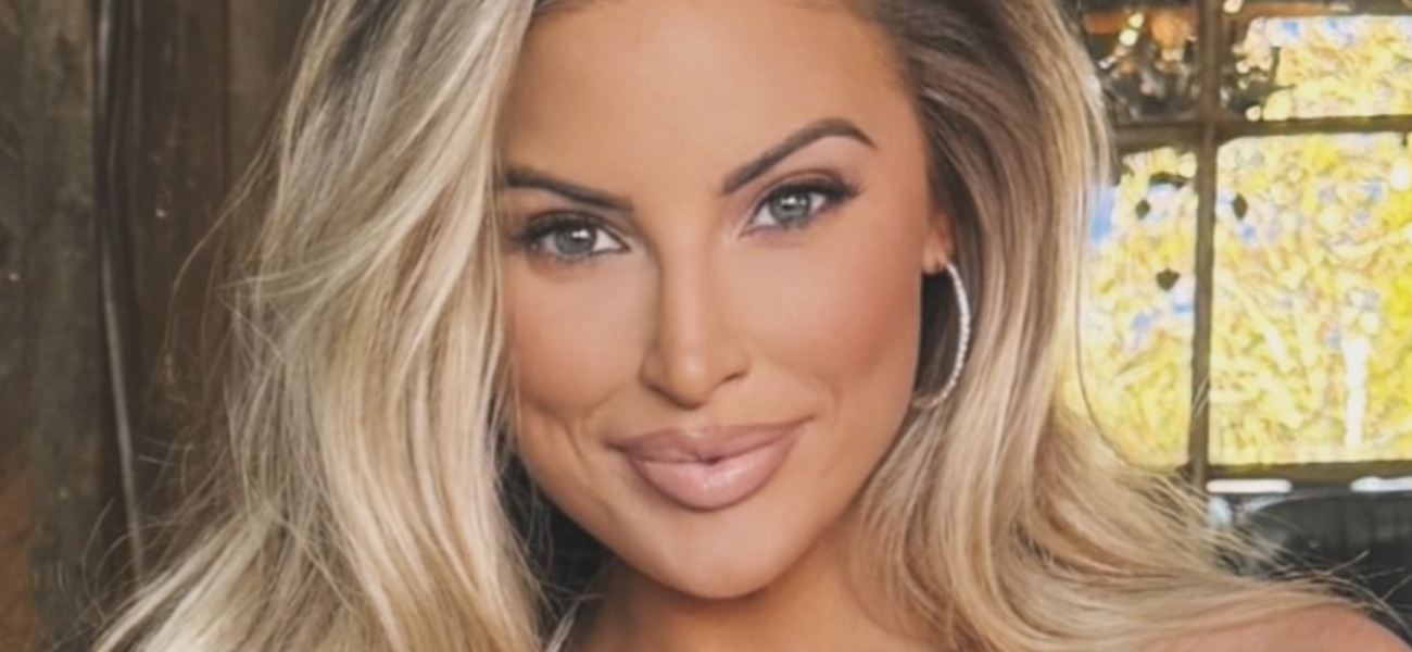 Ashley Alexiss In Glitter Bikini Is 'Bronzed And Unbothered'