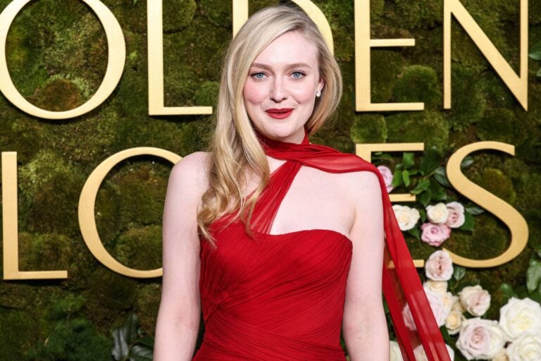 Dakota Fanning on the red carpet