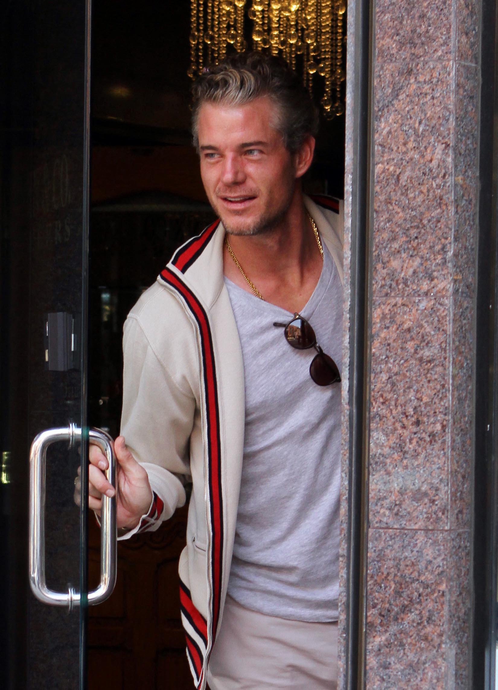 ERIC DANE SEEN JEWELRY SHOPPING