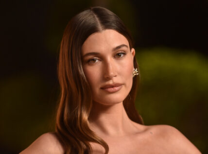 The Vanity Fair Oscar Party held at the Wallis Annenberg Center for the Performing Arts on March 2, 2025 in Beverly Hills, CA. 02 Mar 2025 Pictured: Hailey Bieber. Photo credit: OConnor-Arroyo / AFF-USA.com / MEGA TheMegaAgency.com sales@mega.global (Mega Agency TagID: MEGA1277742_013.jpg) [Photo via Mega Agency]