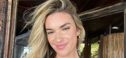 Kayla Simmons takes a selfie.
