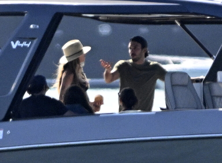Gisele Bundchen and her boyfriend Joaquim Valente spend the day on their Yacht