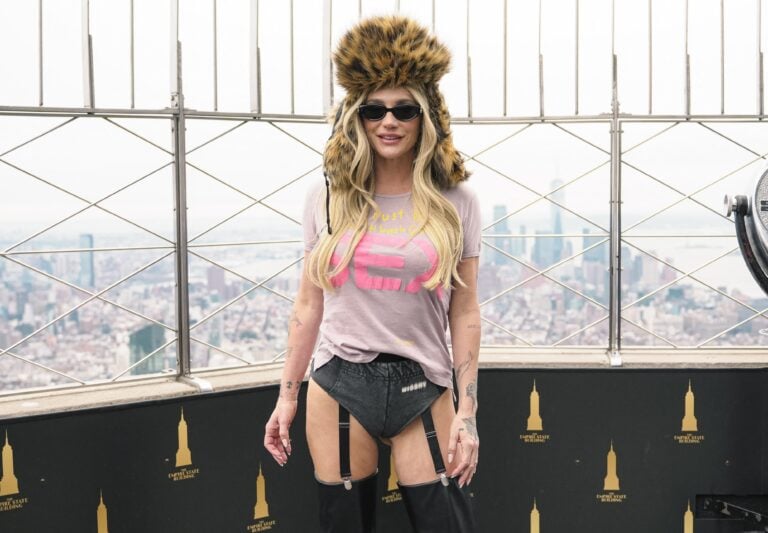 Kesha Illuminated Empire State Building In Celebration Of New Album Period