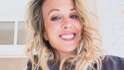 Elisabeth Hasselbeck selfie