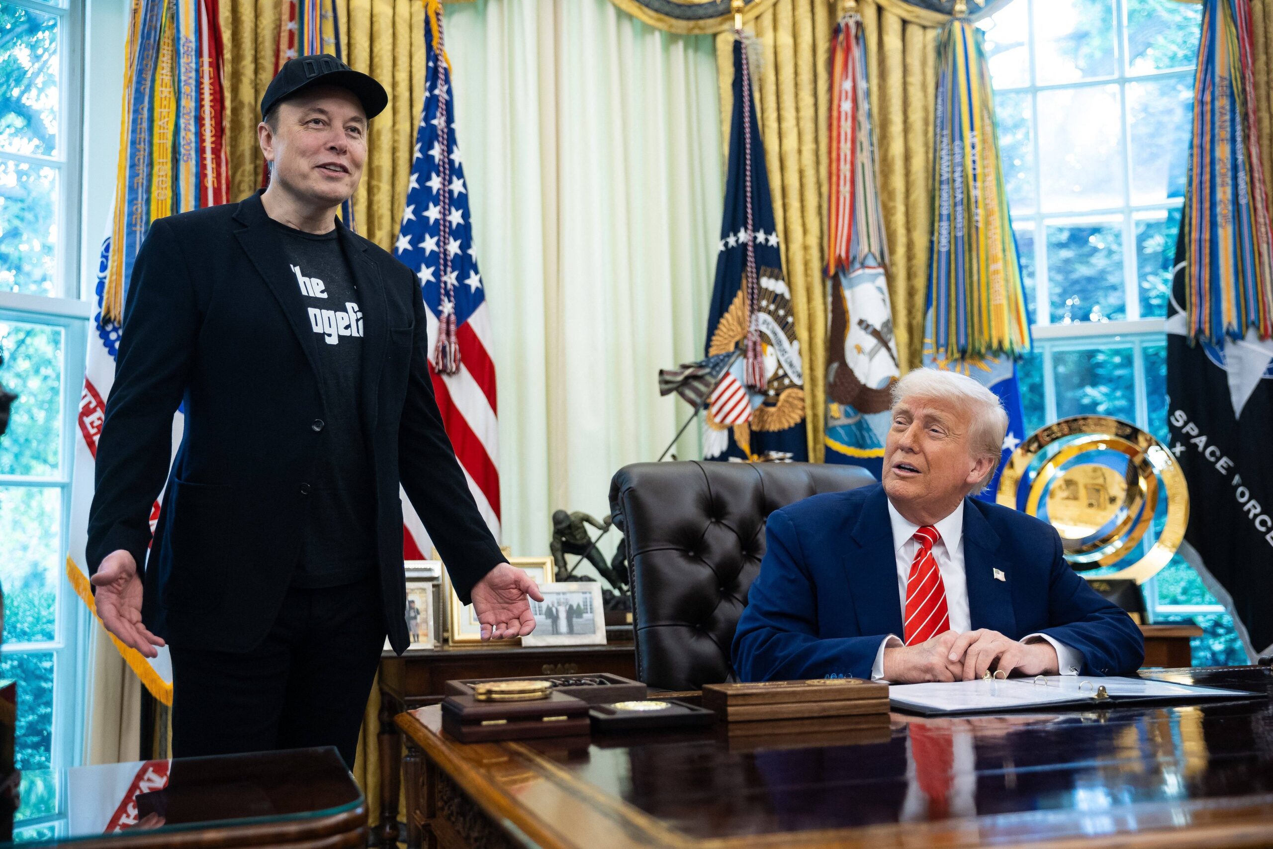 Elon Musk and Donald Trump at the Oval Office