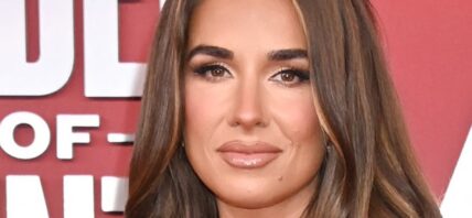 Jessie James Decker close up