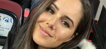 Alexandra Ianculescu snaps a selfie.