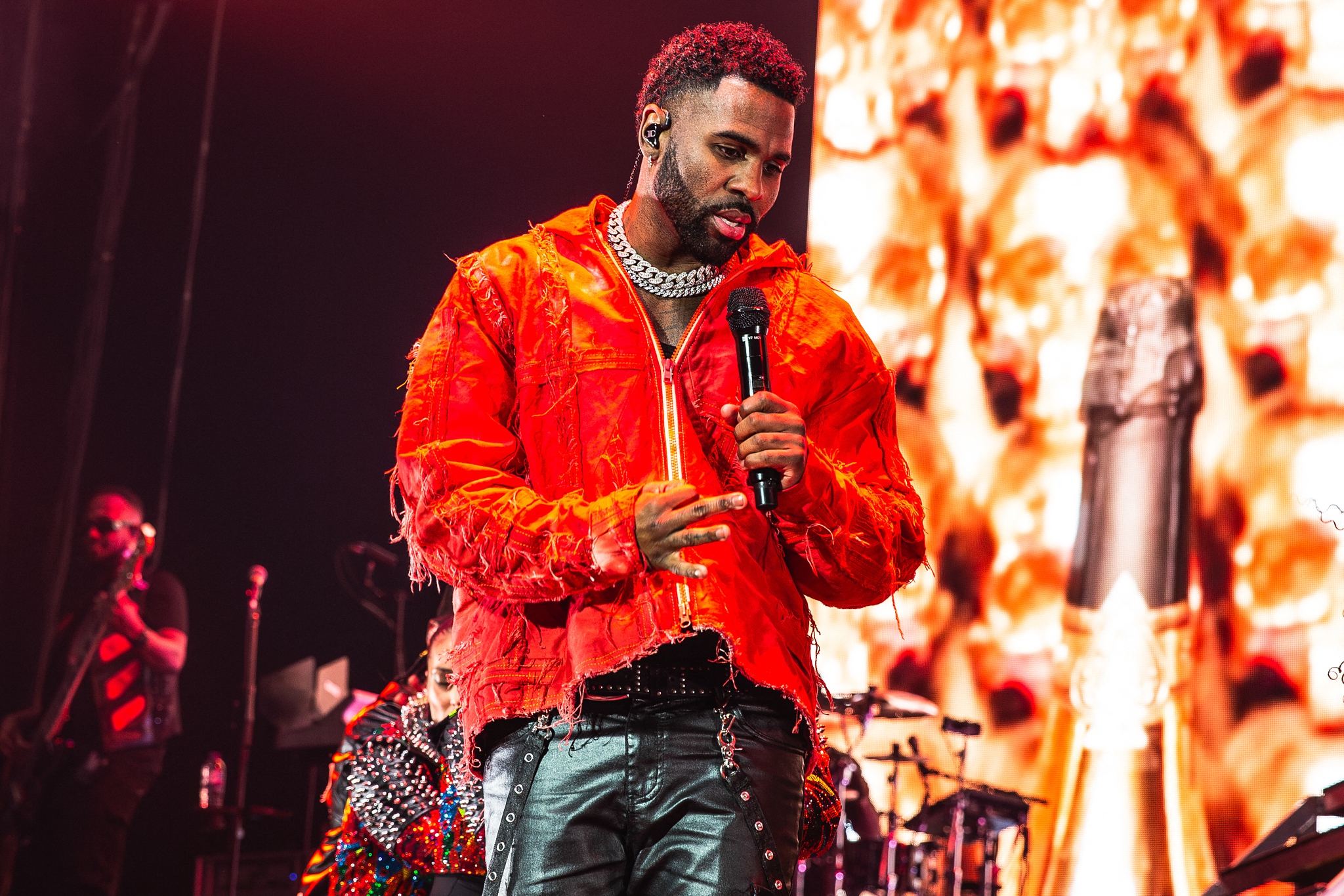 Jason Derulo performing in Manchester, 2024