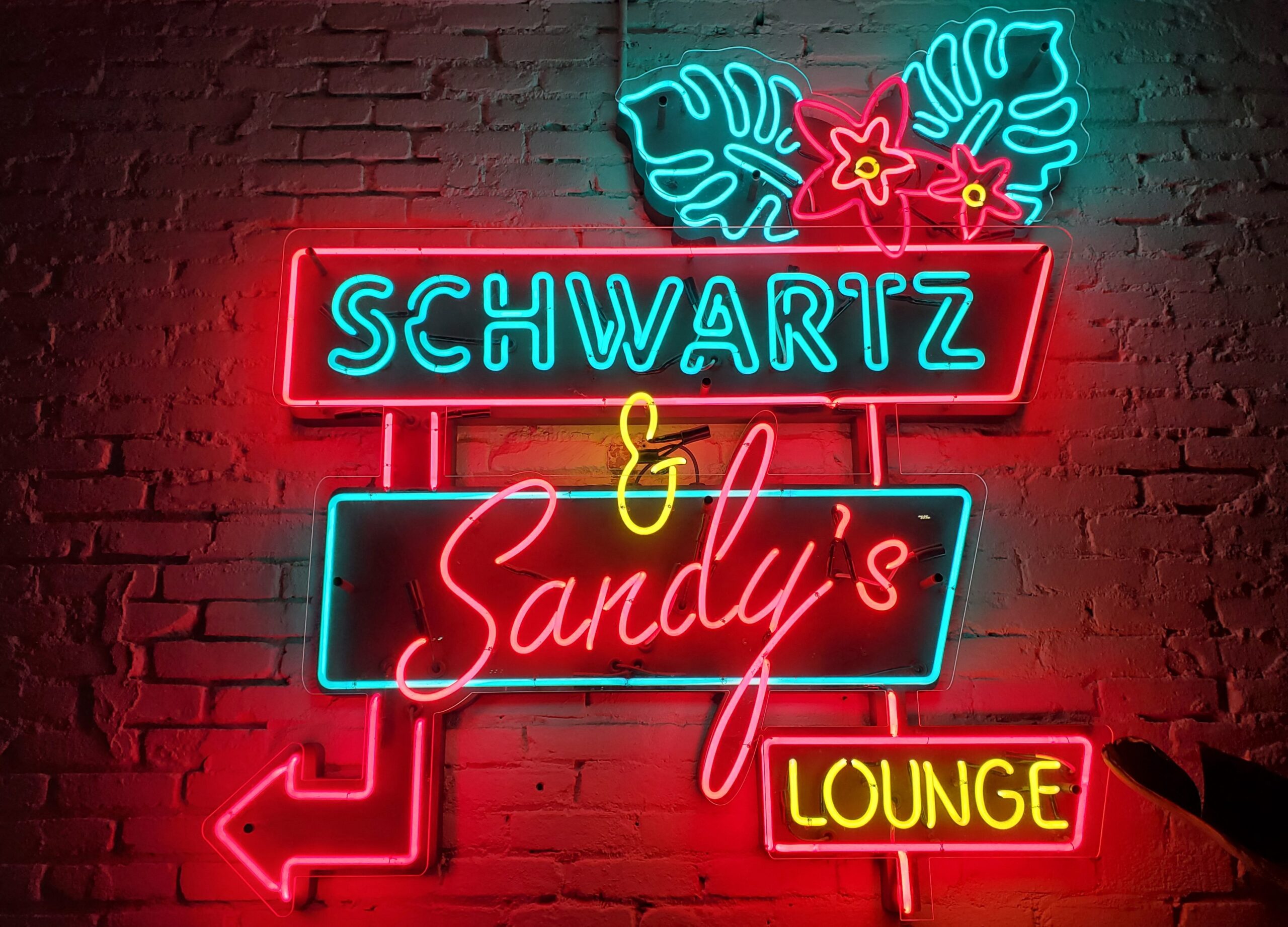 Bar logo of Tom Sandoval and Tom Schwartz's business. 