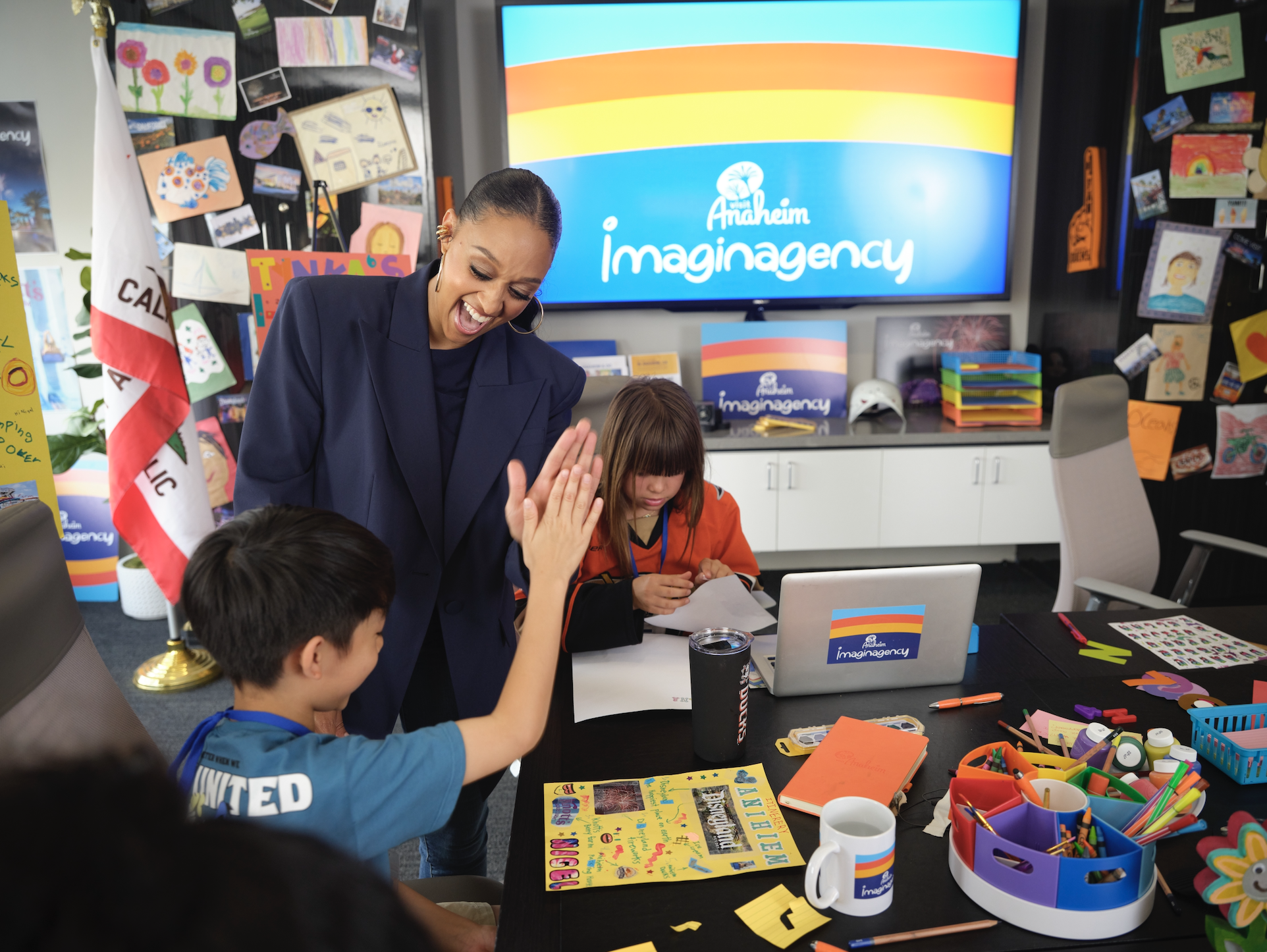 Tia Ress Tia Mowry Teams With Visit Anaheim To Let Kids Plan Vacations
