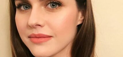 Alexendra Daddario close up