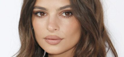 Emily Ratajkowski close up