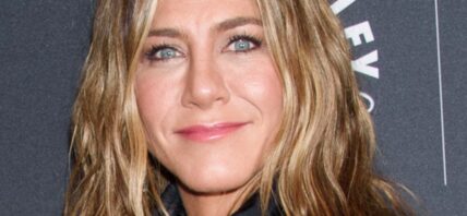 Jennifer Aniston close up