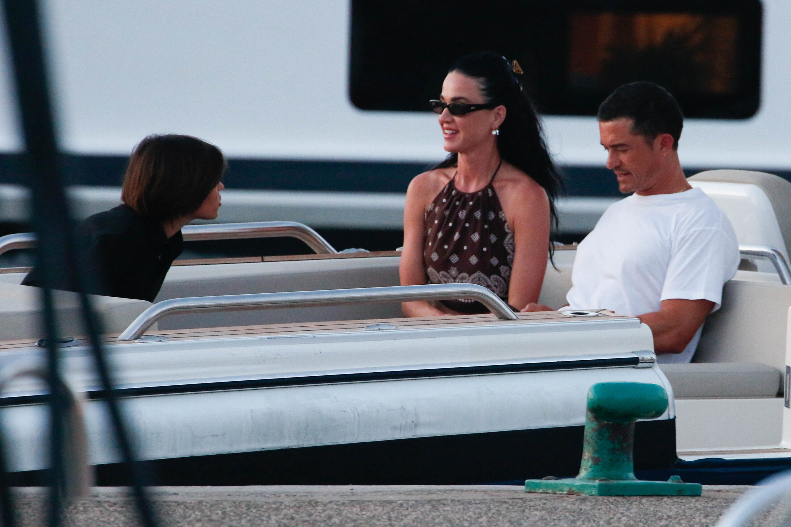Katy Perry and Orlando Bloom aren seen out shhopping in Saint Tropez