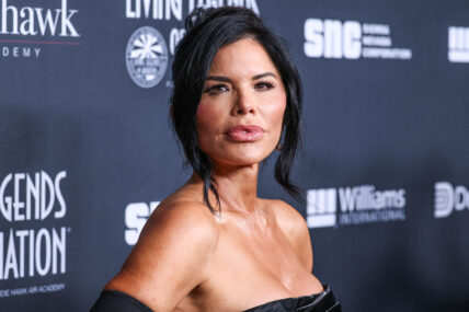 Lauren Sánchez arrives at the 21st Annual Living Legends Of Aviation Awards