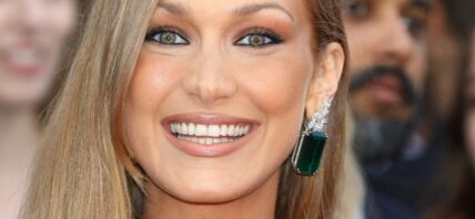 Bella Hadid close up