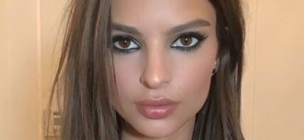 Emily Ratajkowski close up