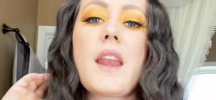 Jenelle Evans close up