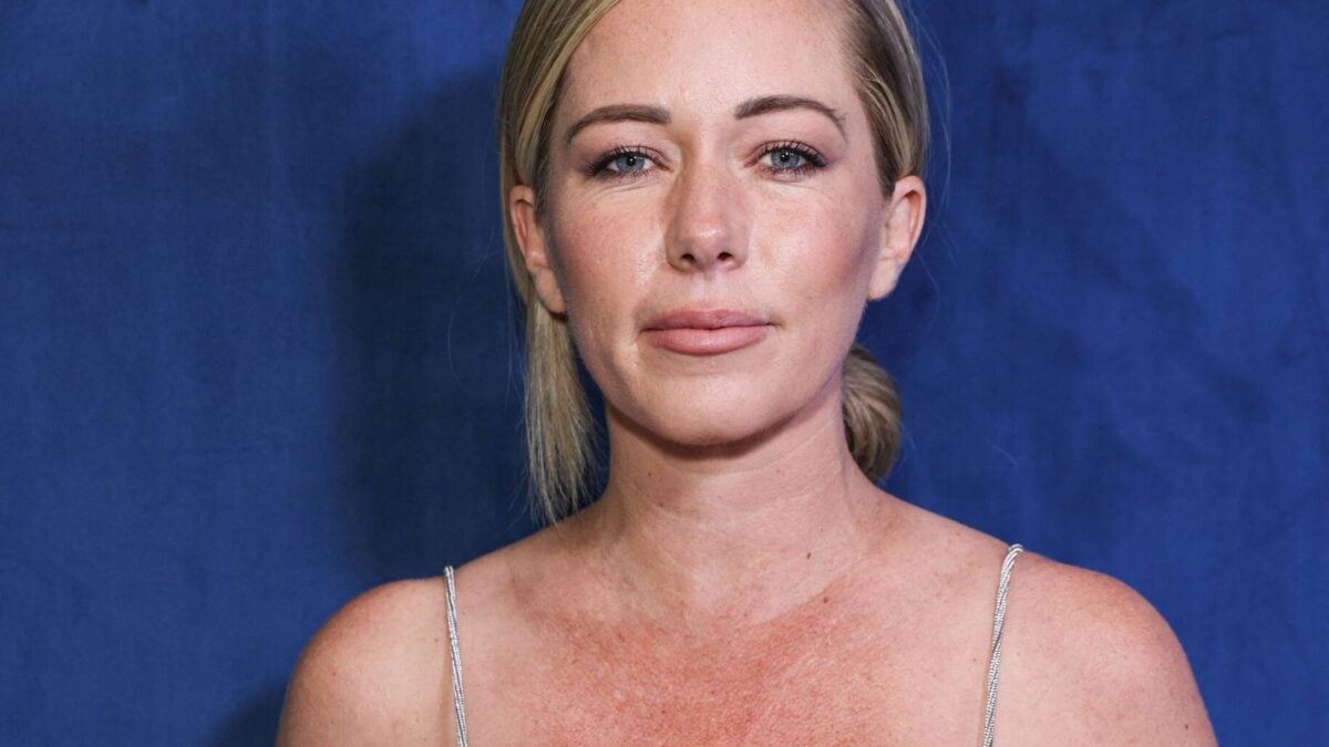 Kendra Wilkinson foi levada às lágrimas por um cliente