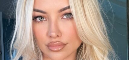 Lindsey Pelas close up
