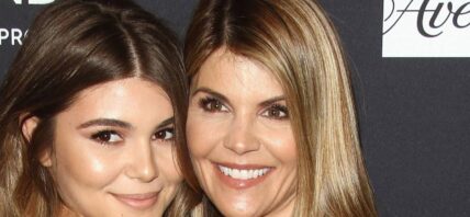 Olivia Jade Giannulli and Lori Loughlin on the red carpet