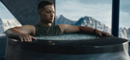 Patrick Mahomes cold plunges in his own head