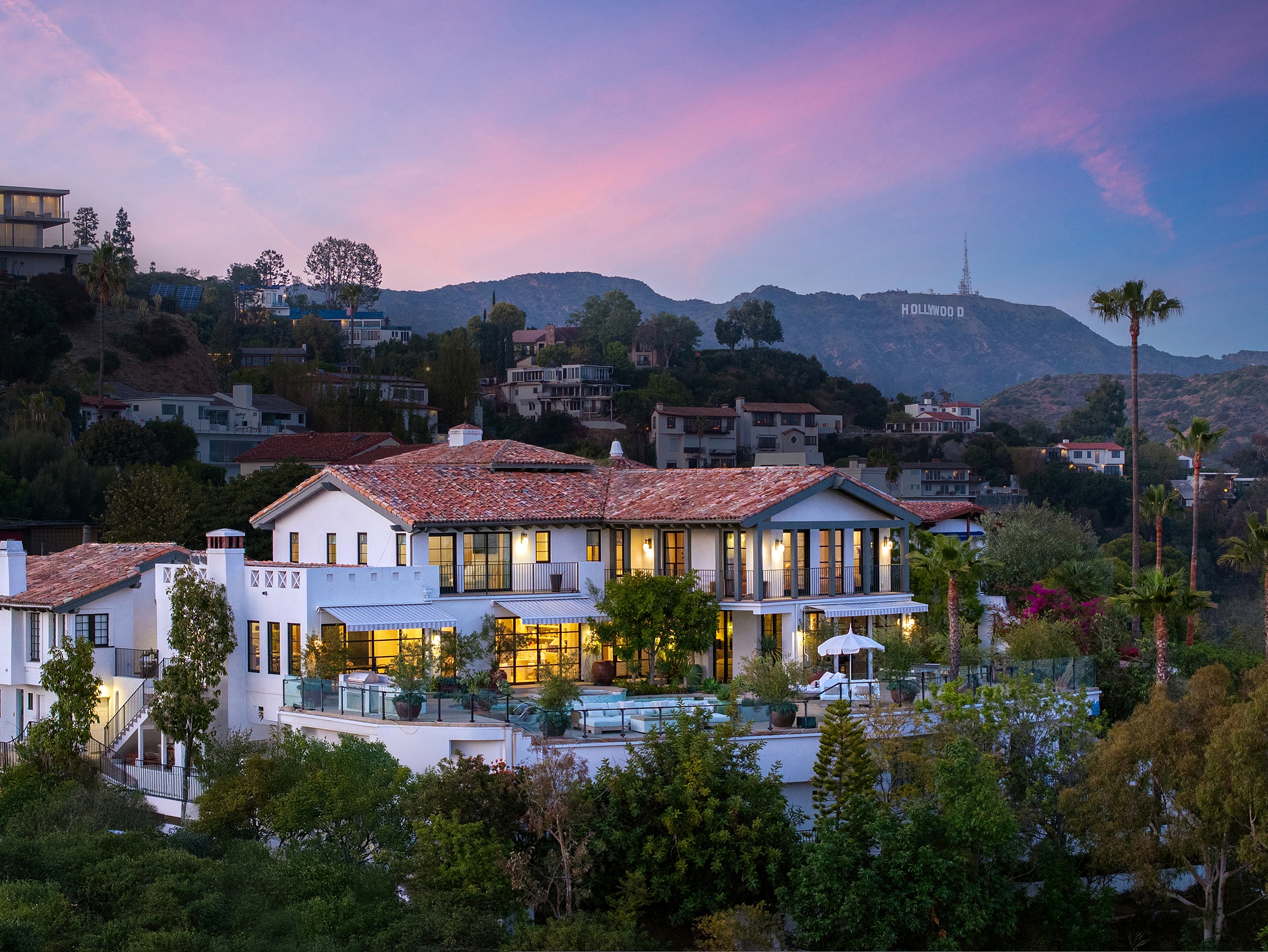 Brad Pitt buys Hollywood Hills mansion for $12 million