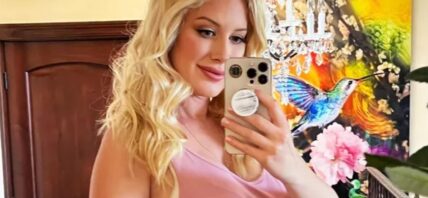 Heidi Montag selfie