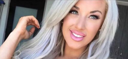 Laci Kay Somers selfie