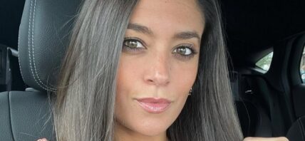 Sammi Sweetheart selfie