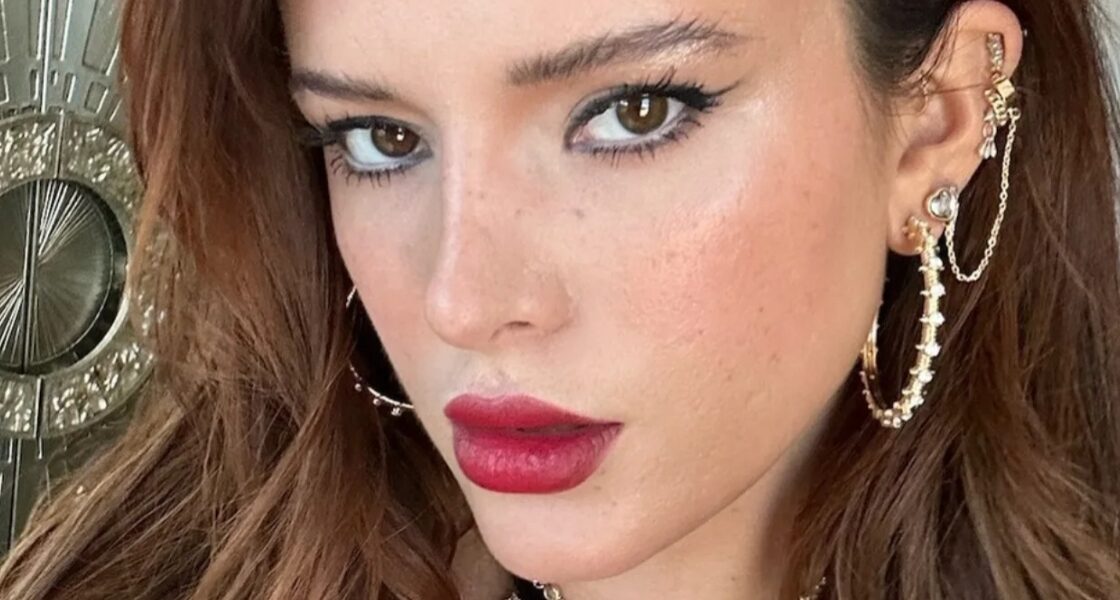 Bella Thorne close up