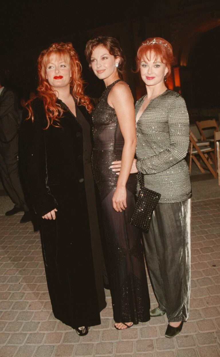 Wynonna Judd with Ashley Judd and Naomi Judd
