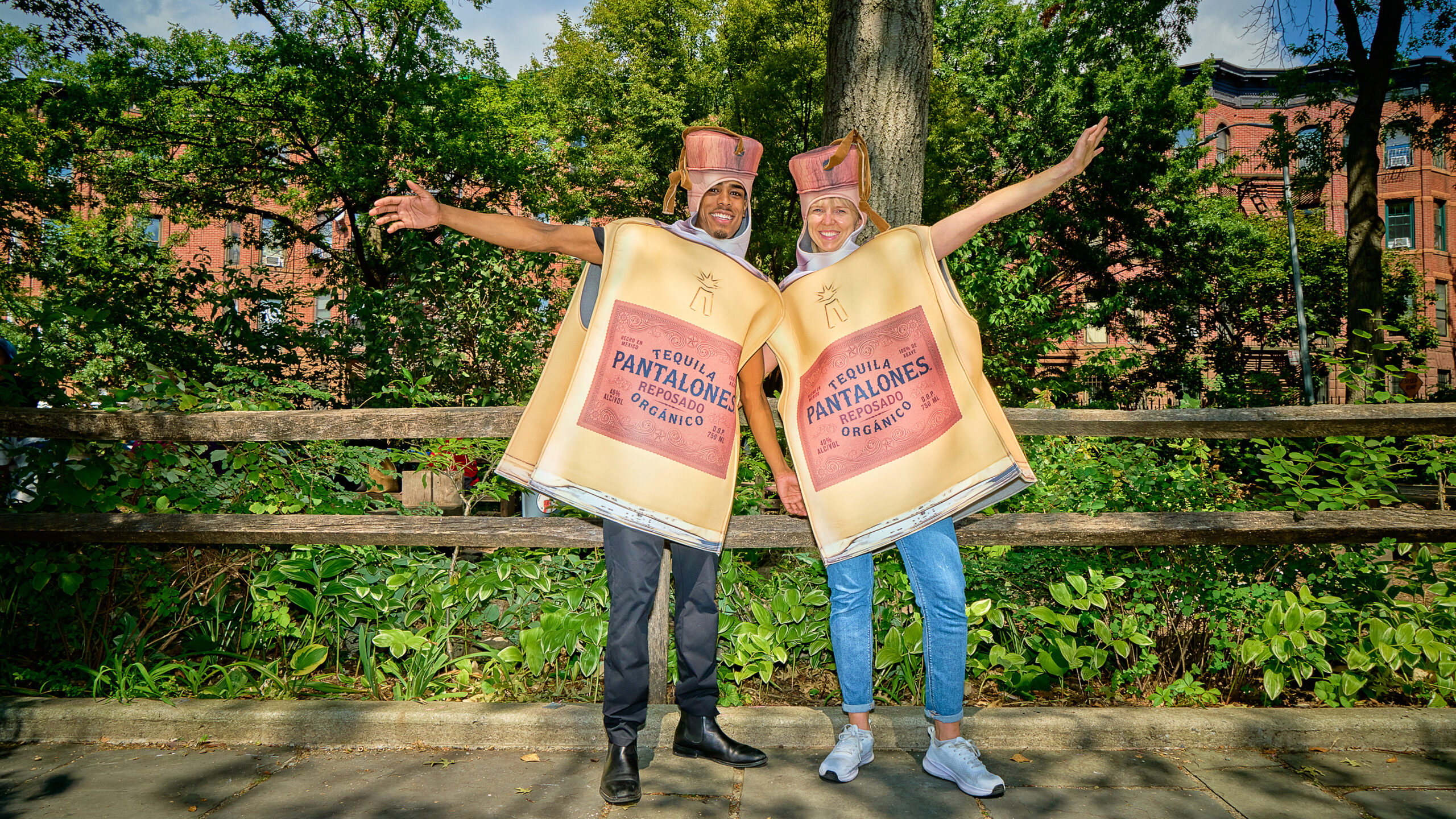 Pantalones Tequila Halloween costumes