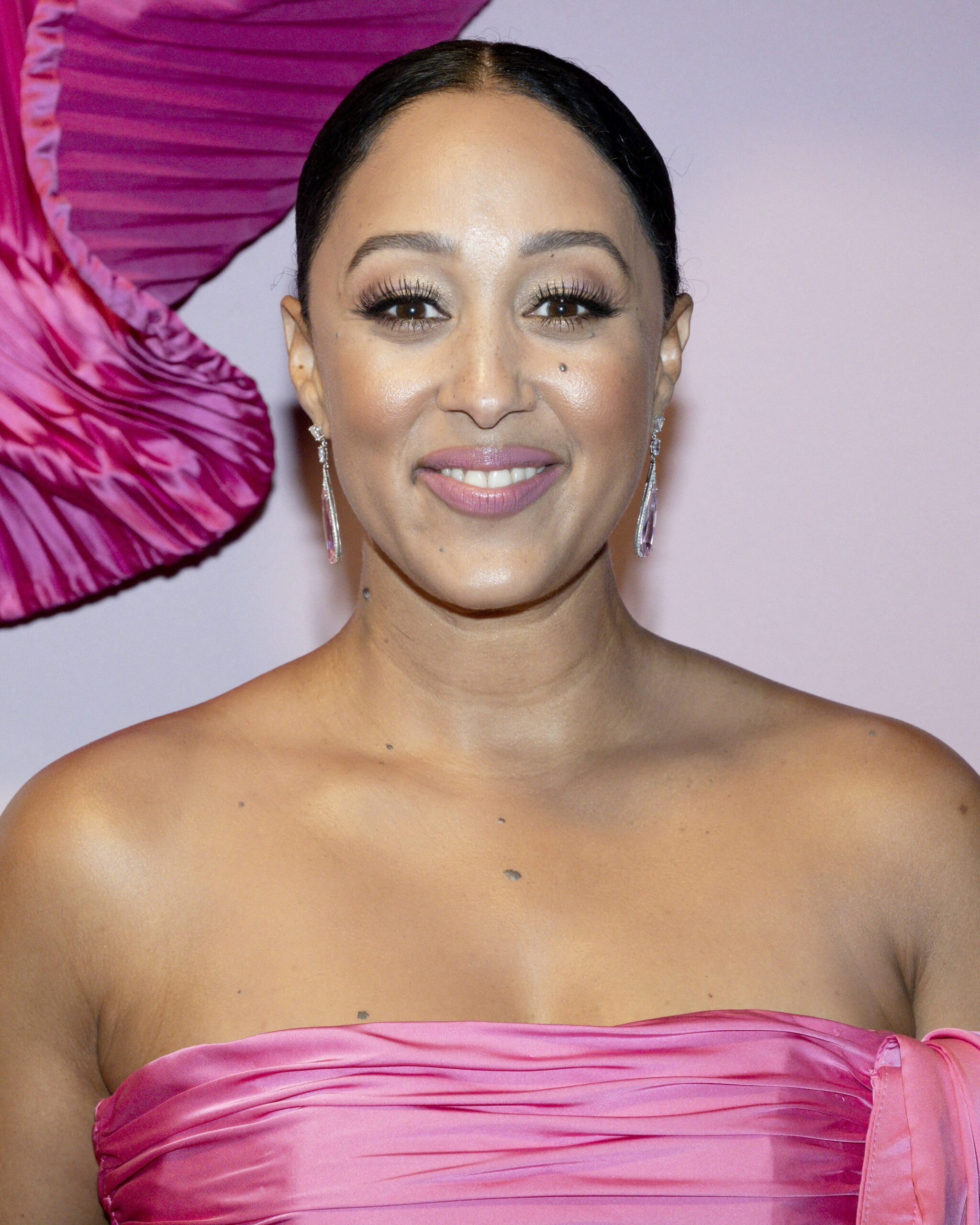 Tamera Mowry on the red carpet. 