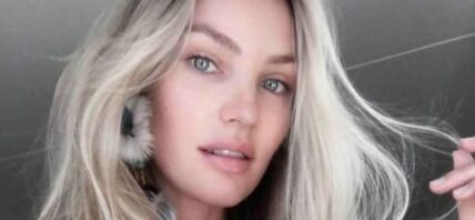 Candice Swanepoel selfie