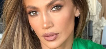 Jennifer Lopez close up