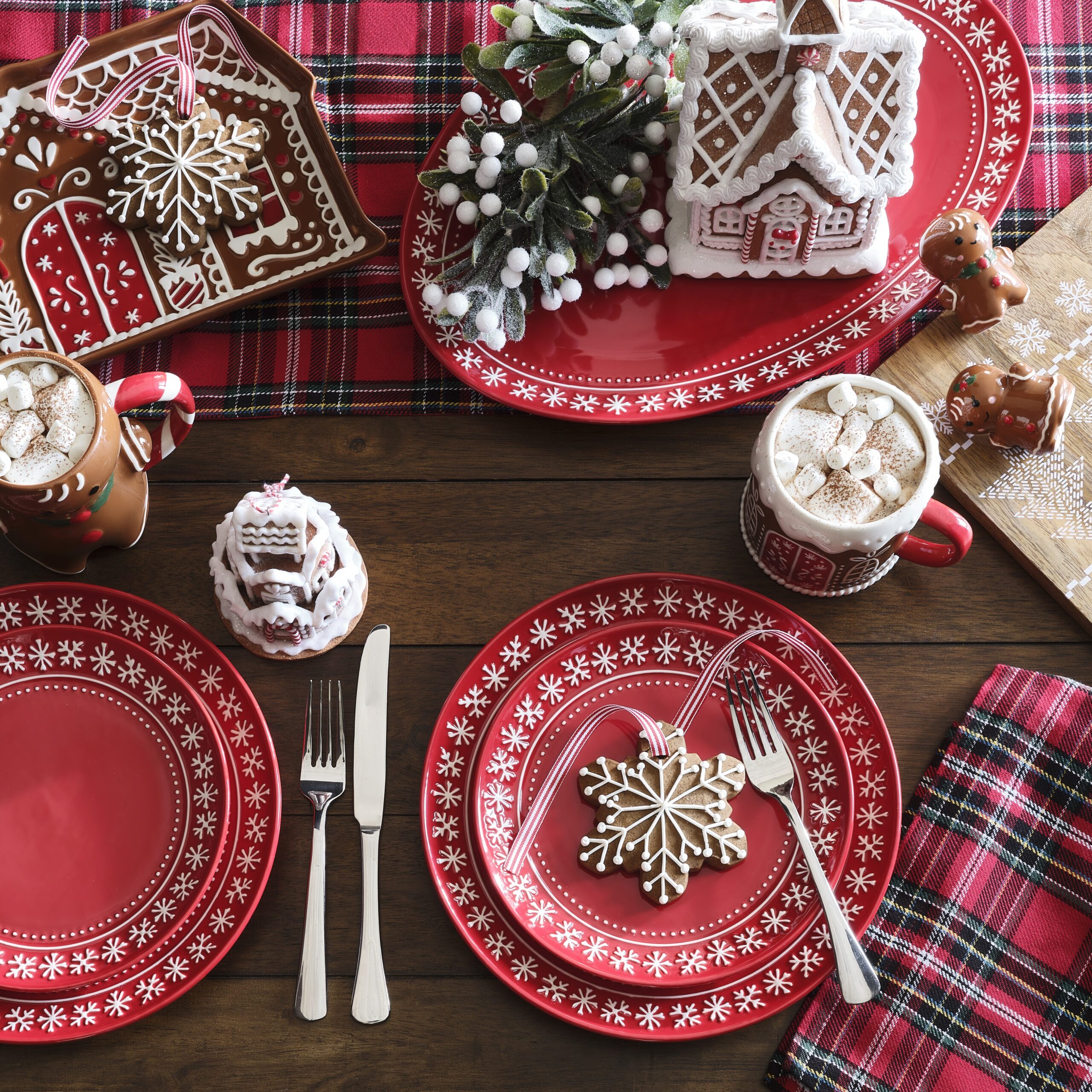 North Pole Trading Co. Noel 4-pc Stoneware Dinner Plate Set